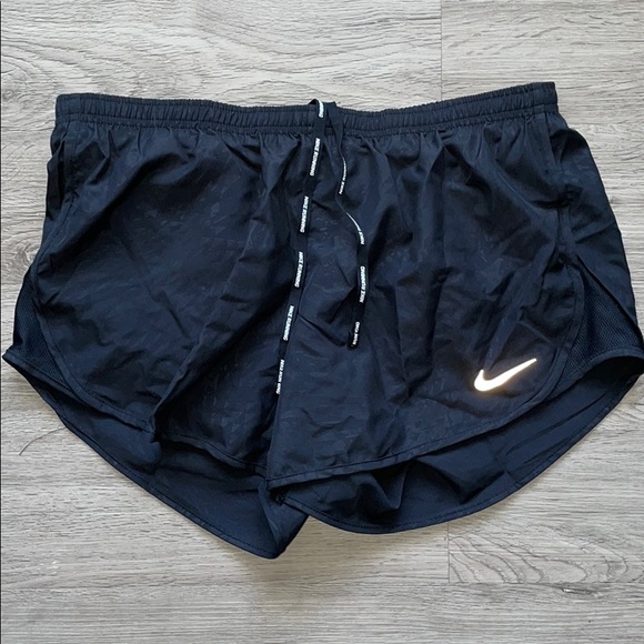 Nike Pants - NWT Women’s Nike Dri-fit Running Shorts Large